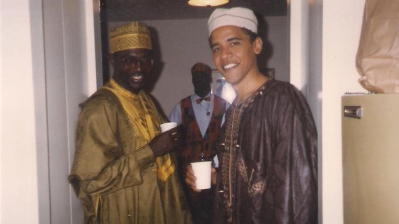 Barack e Malik Obama posano insieme