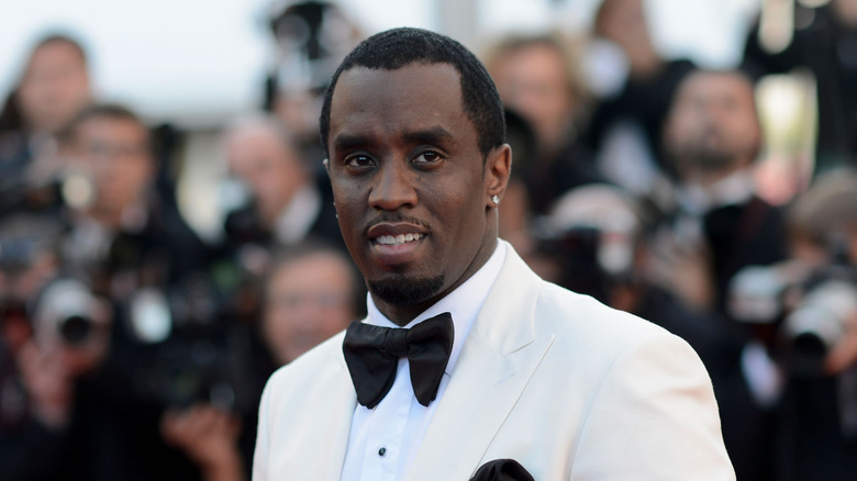 Sean Combs sorride