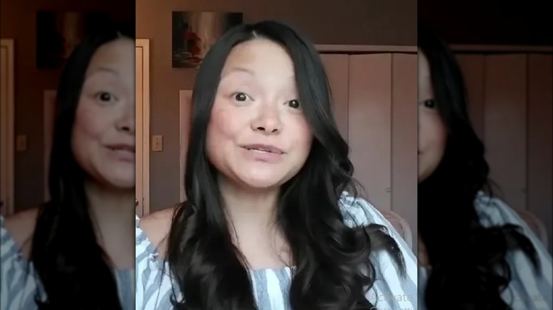 Tila Tequila parla nel video di YouTube