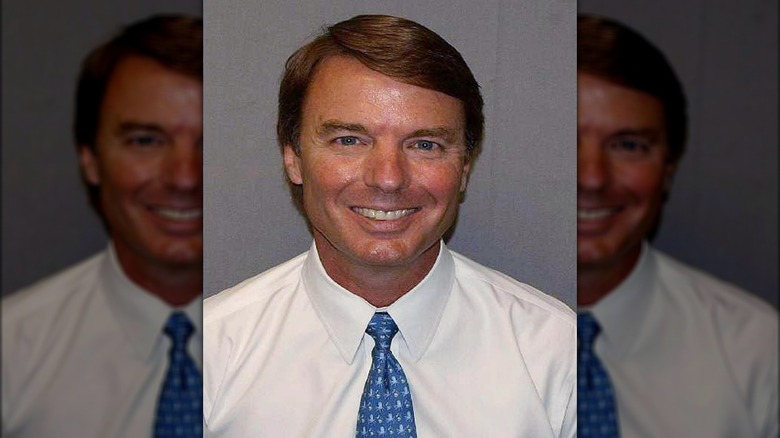 John Edwards sorride