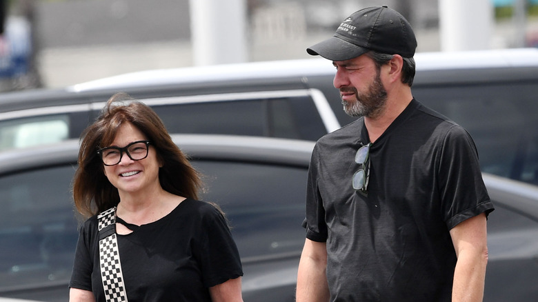 Valerie Bertinelli e Mike Goodnough fotografati in giro dai paparazzi.