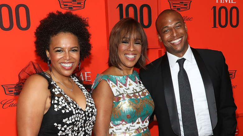 Gayle King con i suoi figli Kirby e William Jr.