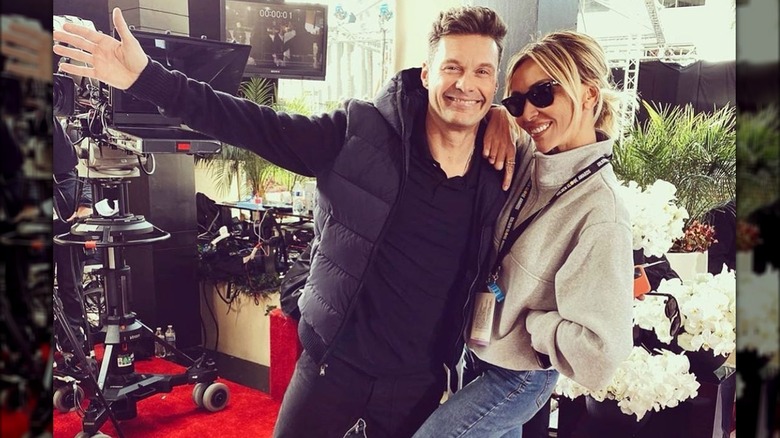 Ryan Seacrest posa con Giuliana Rancic