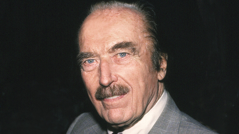 Fred Trump sorride