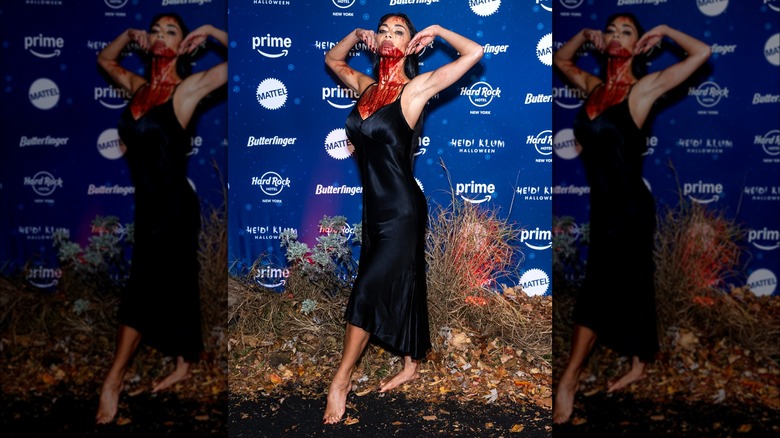 Nicole Scherzinger vestita da Norma Desmond alla festa di Halloween 2024 di Heidi Klum