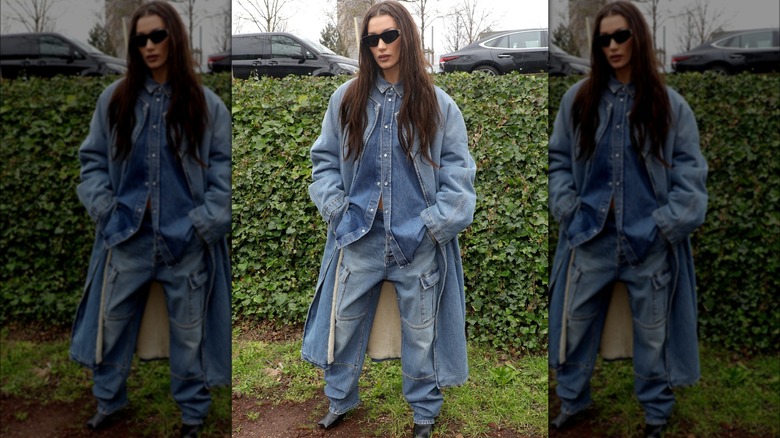 Bella Hadid tutto in denim