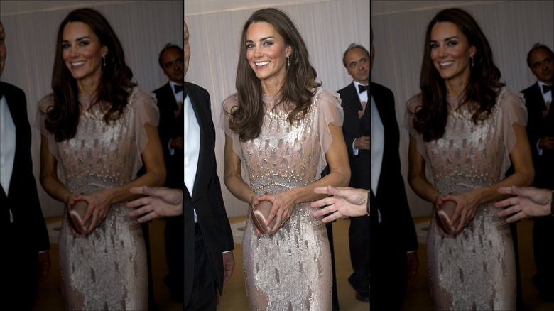 Kate Middleton indossa un abito scintillante