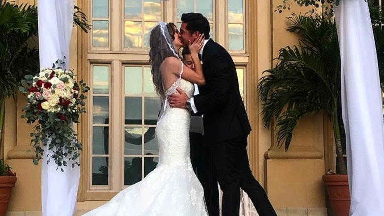 Jessie Watters et Emma célèbrent leur mariage