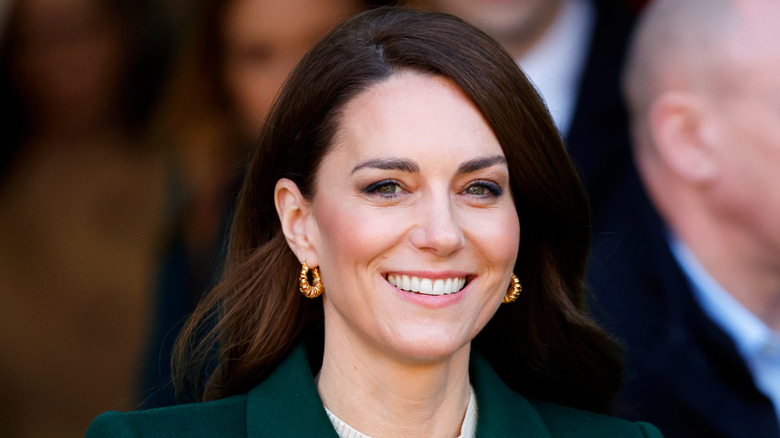 Kate Middleton con un grande sorriso