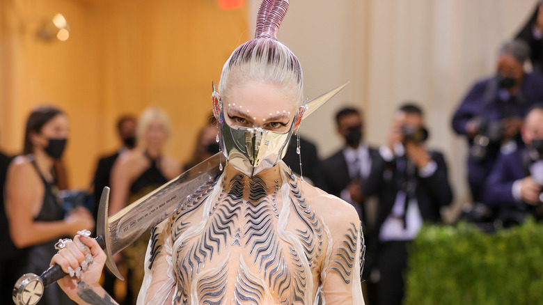 Grimes al Met Gala