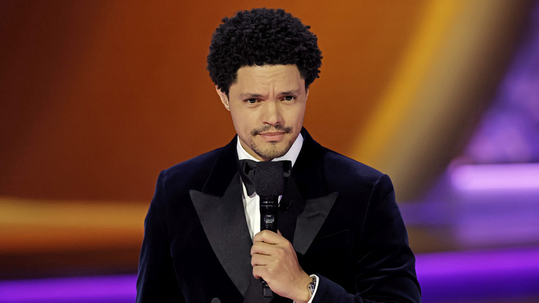 Trevor Noah parlando ai Grammy Awards