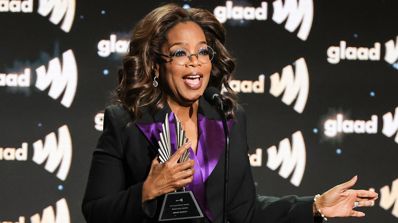 Oprah Winfrey accetta un premio