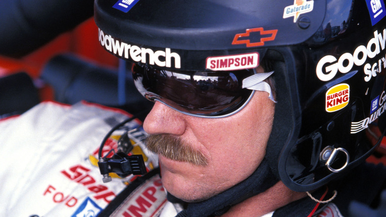 Dale Earnhardt Sr. alla guida