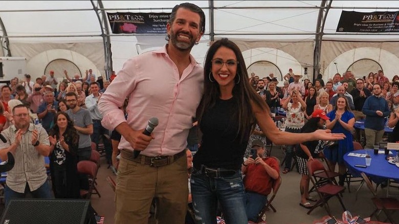 Don Trump Jr., Lauren Boebert in posa