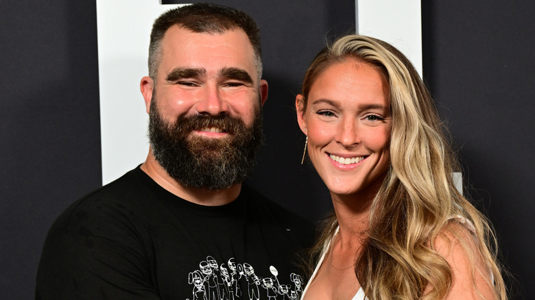 Jason e Kylie Kelce partecipano alla premiere di 