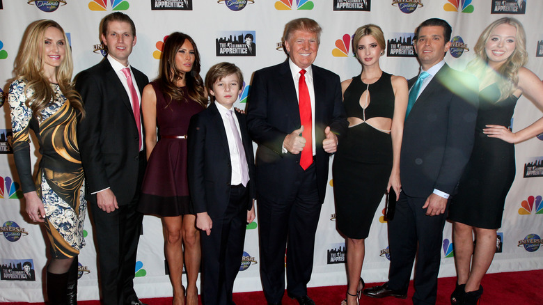 La famiglia Trump in posa