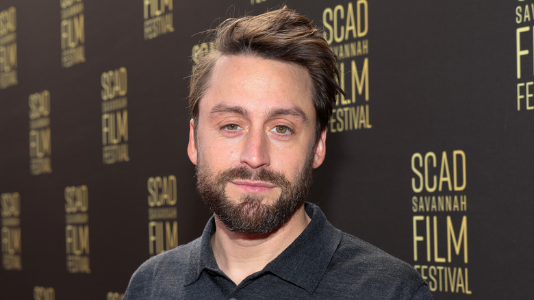 Kieran Culkin sul tappeto rosso del Savannah Film Festival