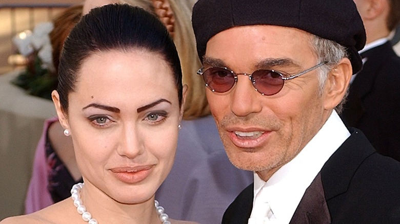 Angelina Jolie e Billy Bob Thornton arrivano ai Golden Globe Awards a Beverly Hills, California (2002)