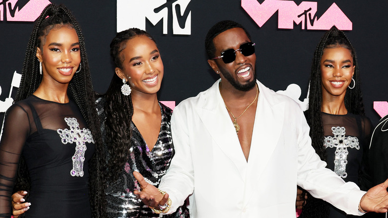 Sean "Diddy" Combs con le figlie Chance, Jessie e D'Lila agli MTV Music Awards 2023